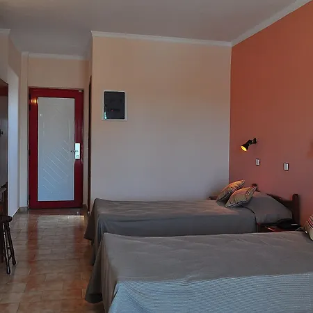 Sandys And Log Hotel Psalidi (Kos)
