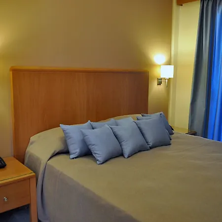 Sandys And Log Hotel Psalidi (Kos)